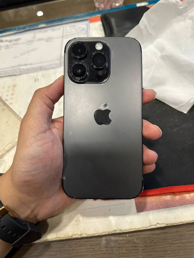 Apple iPhone 14 Pro 2