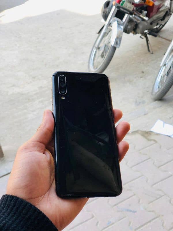 Samsung Galaxy A50 4/128 For Sale 6