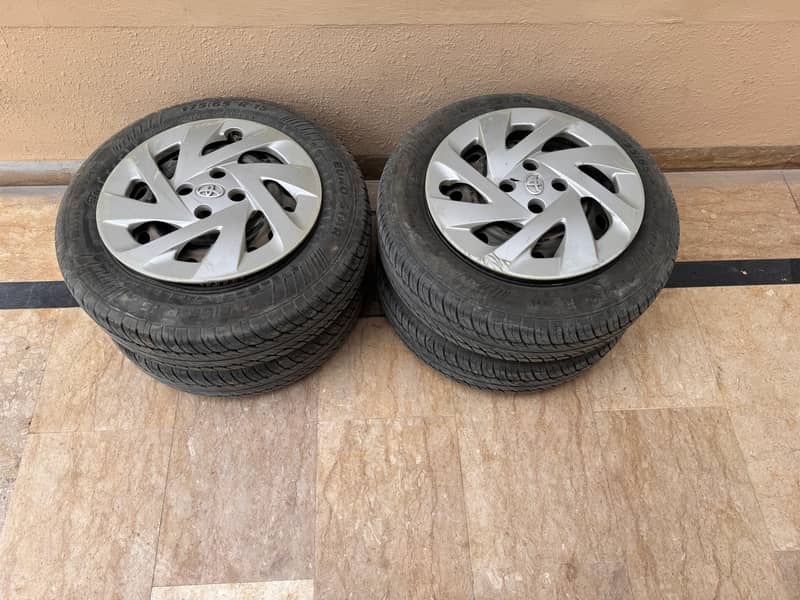 Toyota Aqua Tyres 0