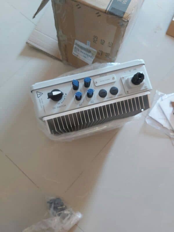 Family moving selling Brand new Solar inverter JFYTL5000 6