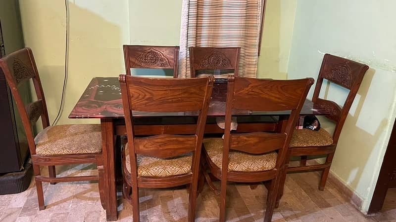 Dining table with set of 6chairs 3