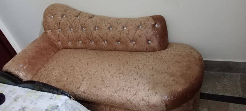 3 seater dewan skin color good condition 1