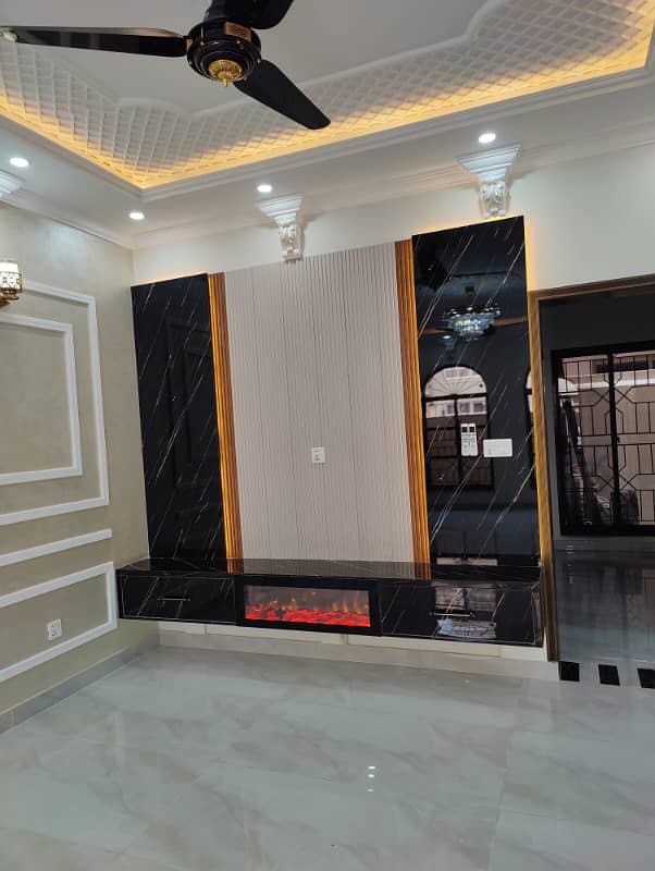 5 Marla Luxury House Available For Sale In  Dream Gardens  Lahore 8