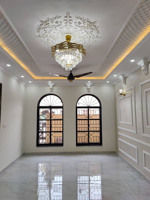 5 Marla Luxury House Available For Sale In  Dream Gardens  Lahore 9