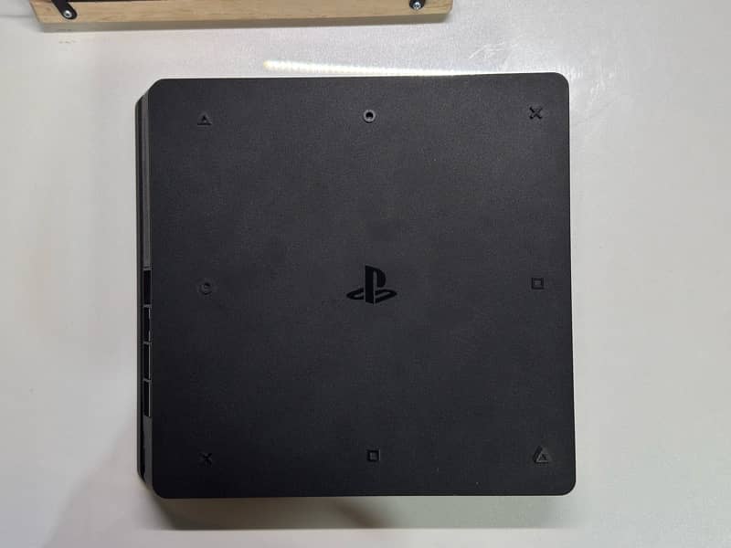 PlayStation 4 slim 1TB jailbreak 11.00 10/10 sealed 1