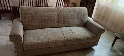 2 sofa sets 5 seats each in good condition.