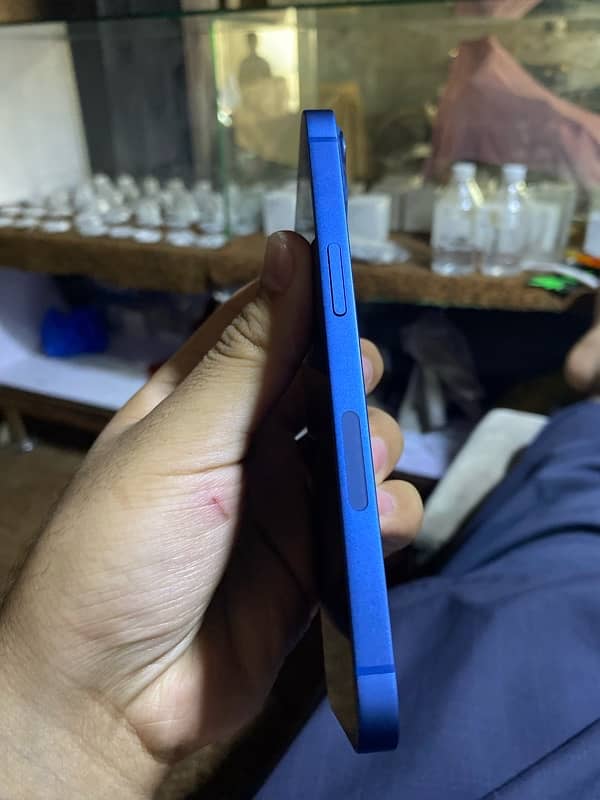 Iphone 13 Jv blue 87% battery 10/10 lush piece 128 gb sim time avail 3