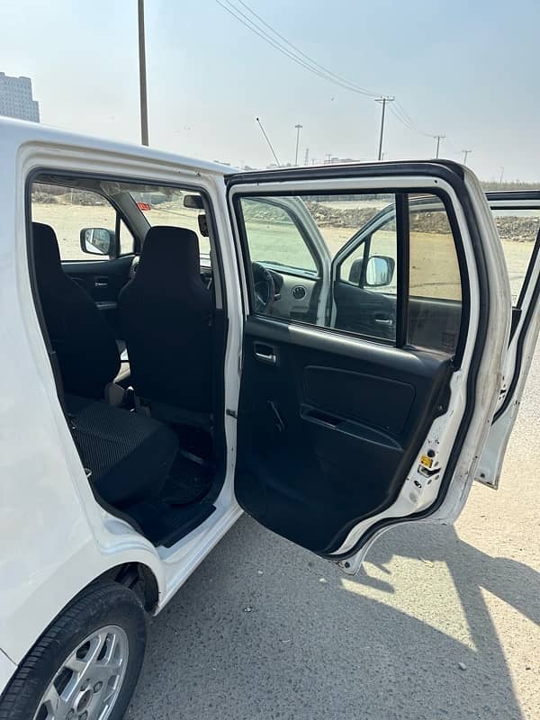 Suzuki Wagon R 2018 9