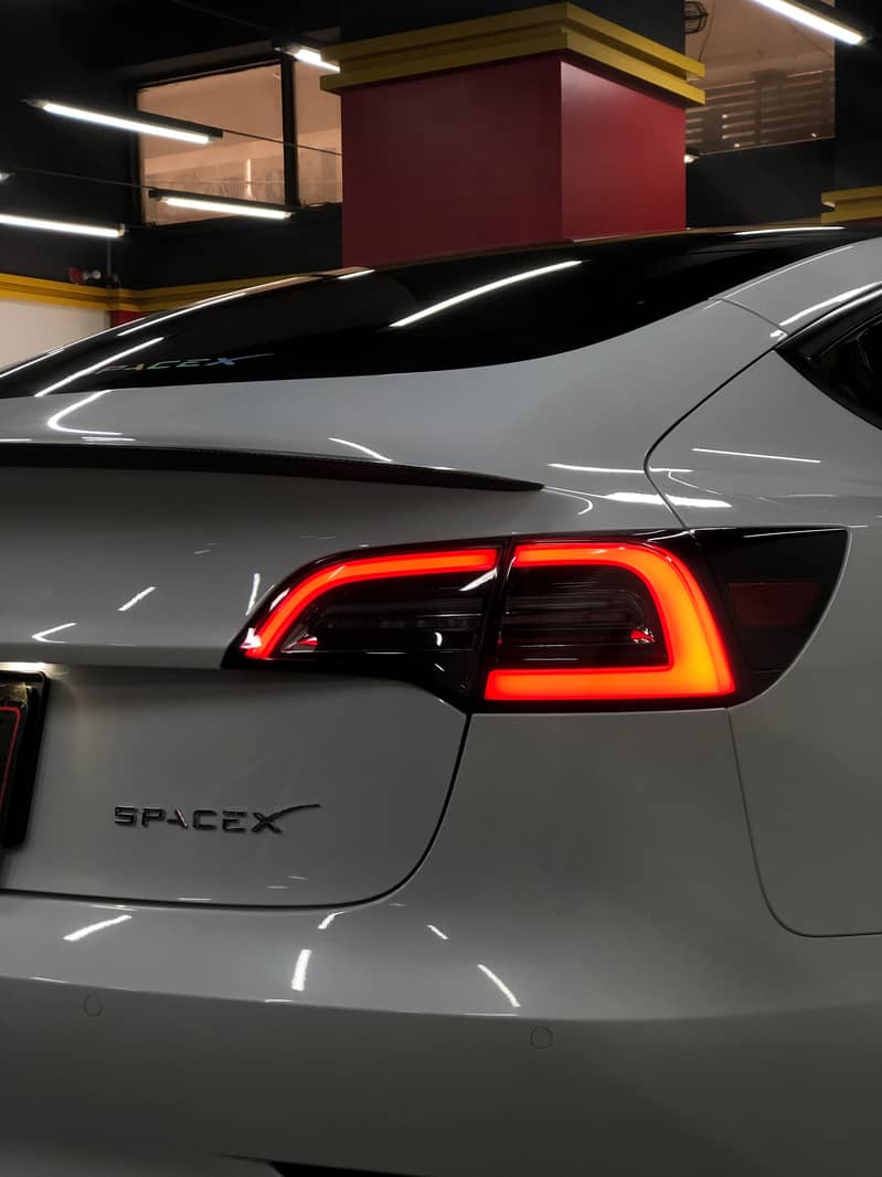 Tesla Model 3 2021 Standard Range Plus- SpaceX 15