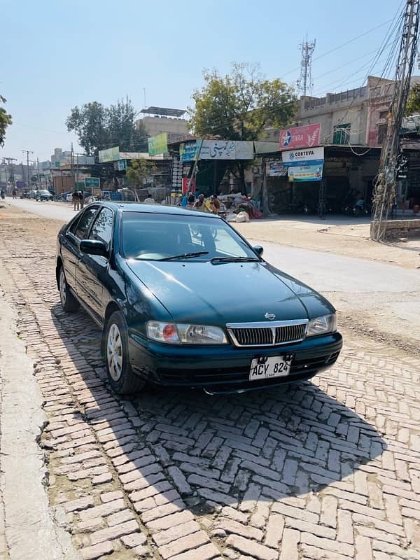 Nissan Sunny 2000 in Reasonable price 3