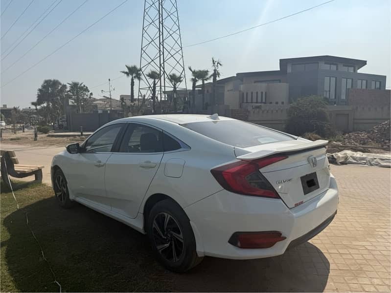 Honda Civic Oriel 2018 1