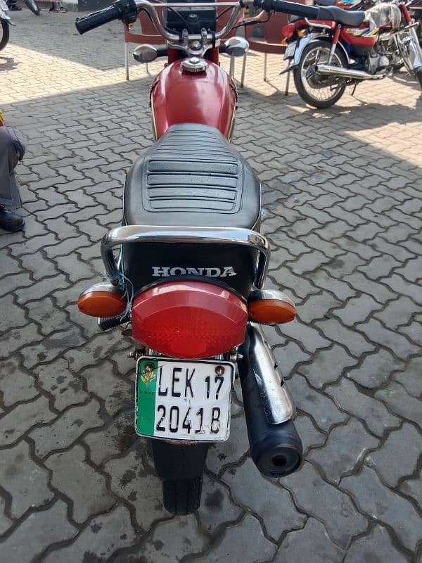 Honda CG 125 8