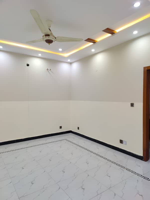 7.32 Marla Facing Park Model House For Sale In Dreams Garden Lahore 5