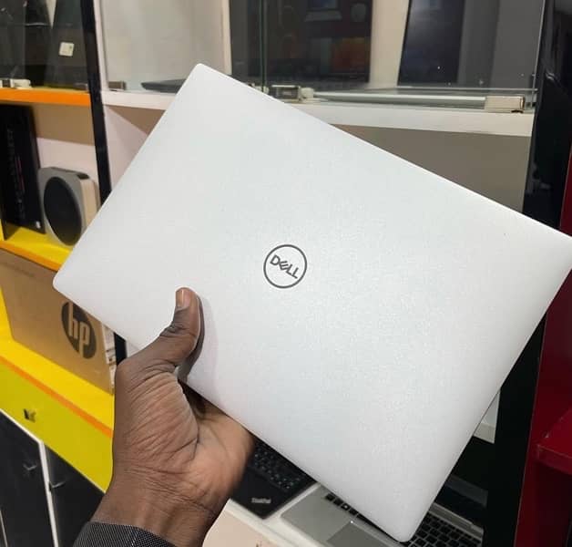 Dell xps 9380 intel core i7.8th genration most expensive world lapotp 3