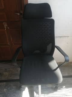 Comfortable back chair for office