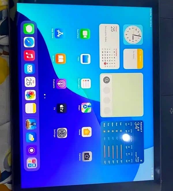 Apple ipad 8 for sale | iPhone 11 12 ipad air ipad pro 1