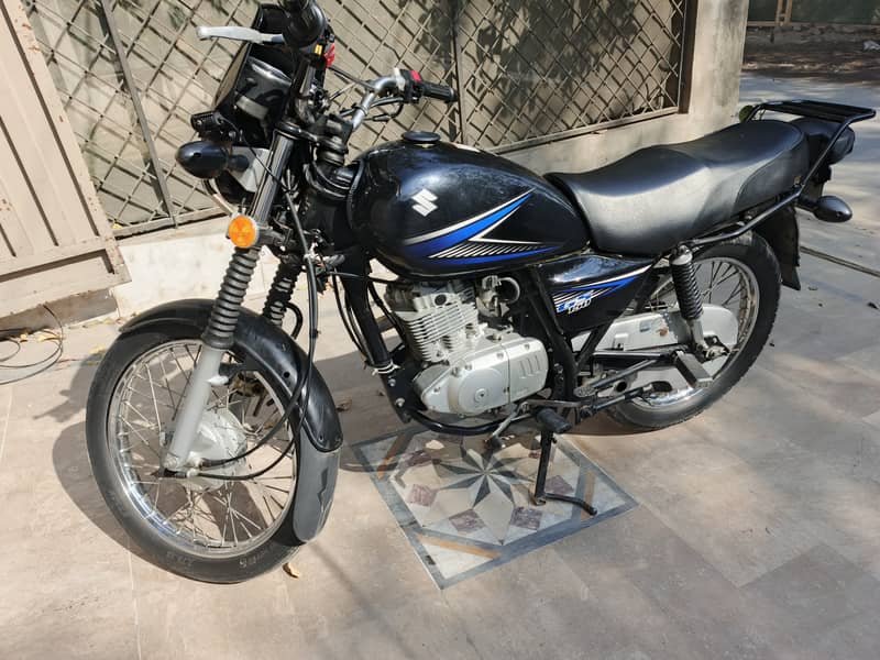 Suzuki GS 150 2023 7