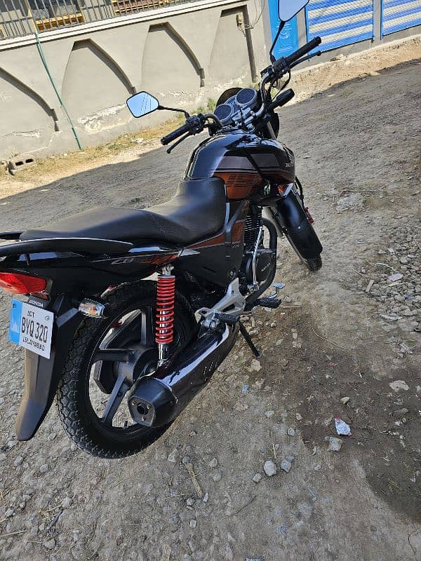 Honda c150f Lush condition bike 5