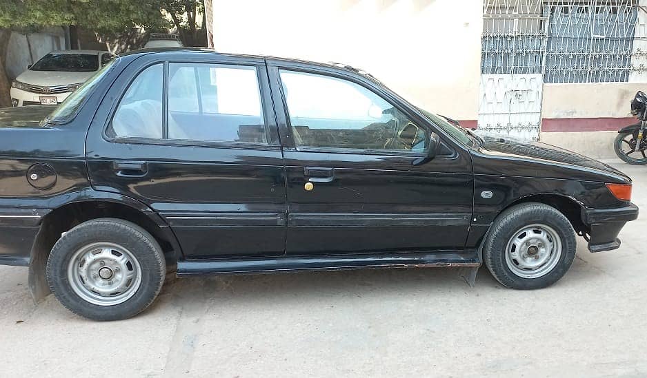 Mitsubishi Lancer 1991 Black 6