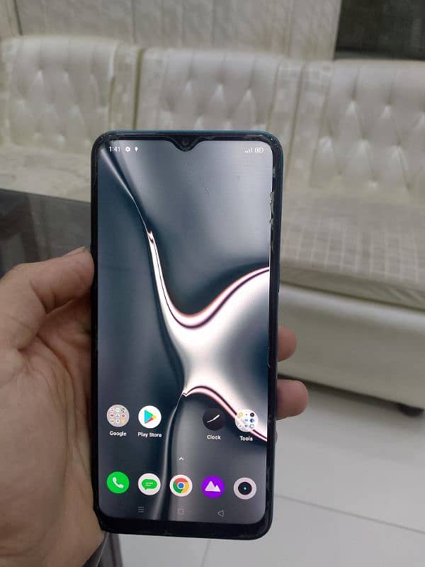 realme 5i 4/64 0