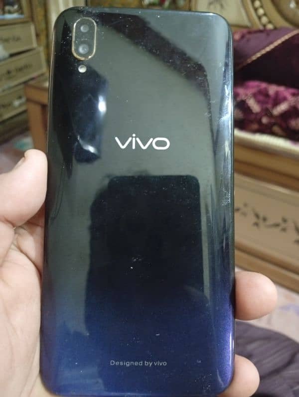 Vivo y 97 8/256me urgent sale 15000 rupes only mobile 1