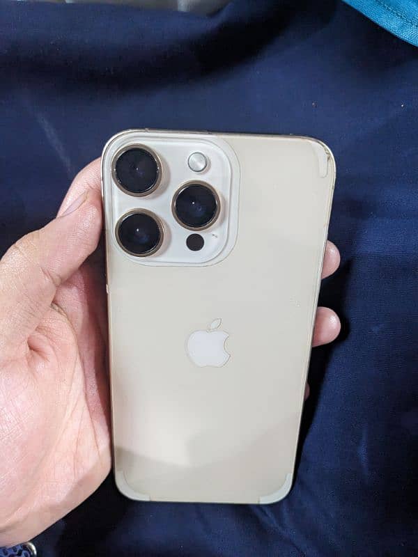 Iphone Xr Converted to 16 pro 4