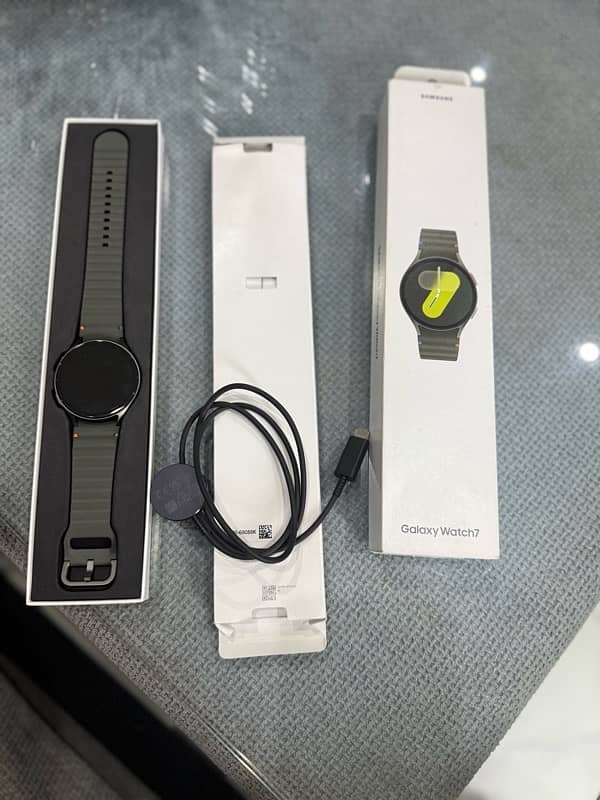 Galaxy Samsung Watch Series 7 1