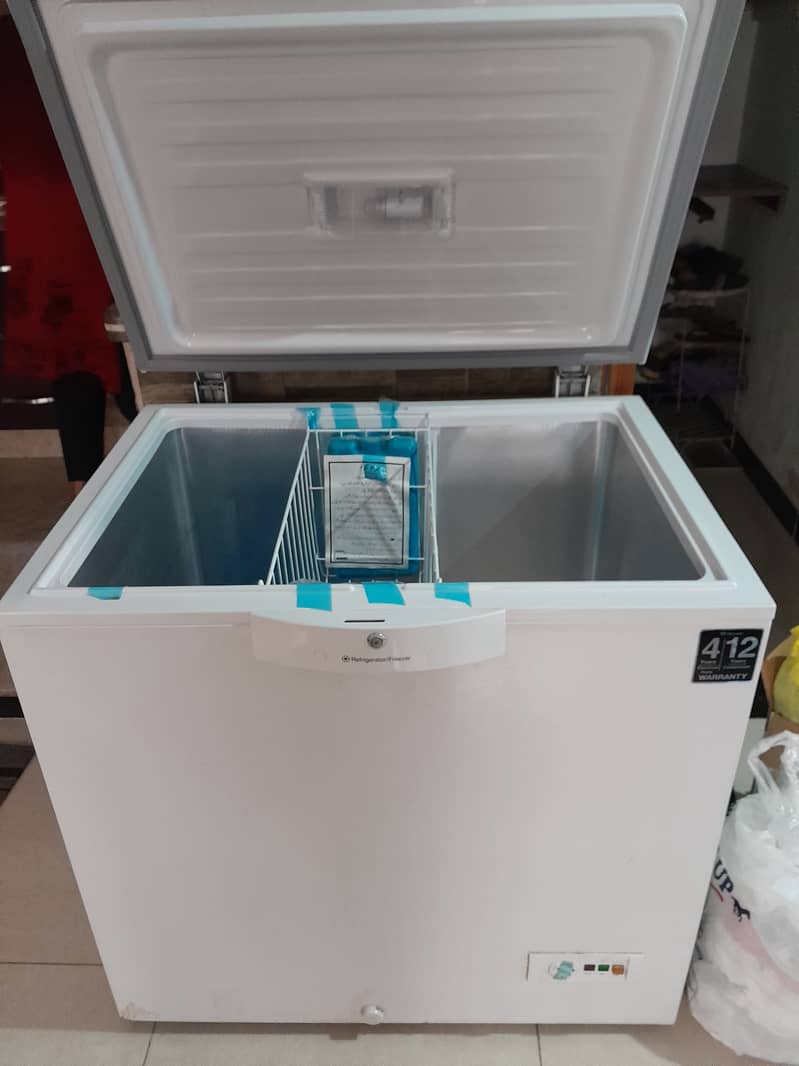 Dawlance Invertor Refrigerator/Freezer 2