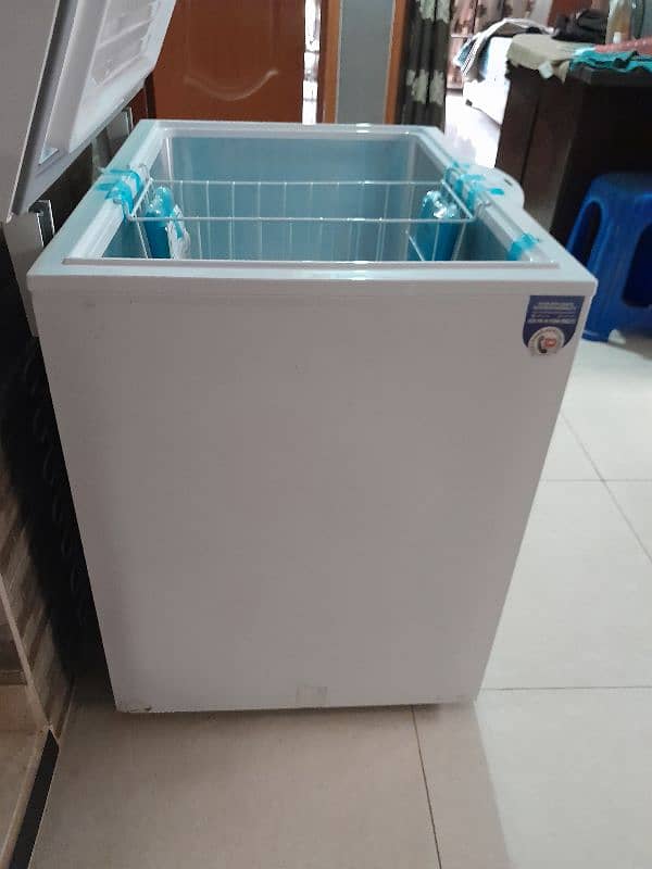 Dawlance Invertor Refrigerator/Freezer 4