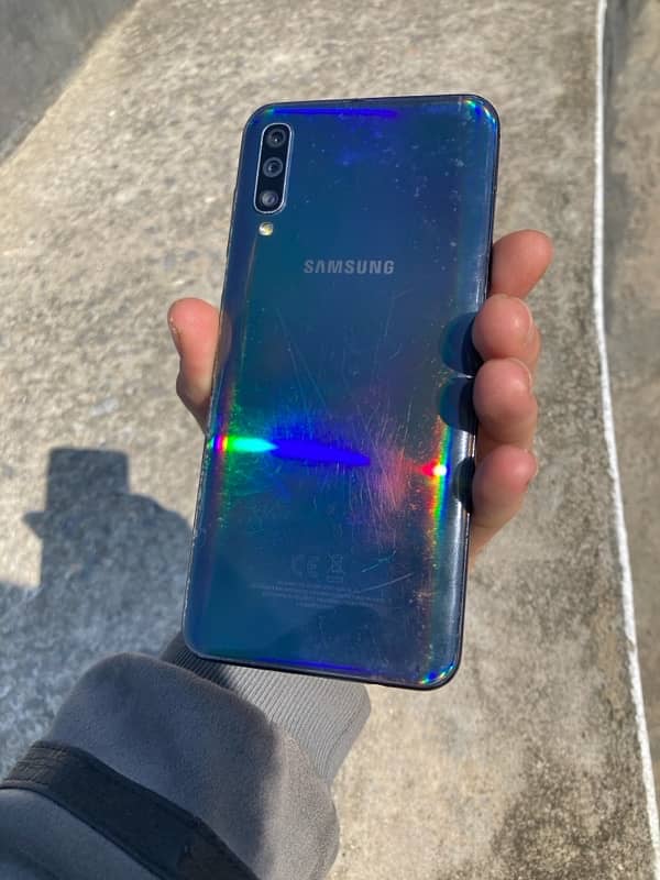 Samsung Galaxy A50, non PTA, 4,128, battery 4000mAh 3