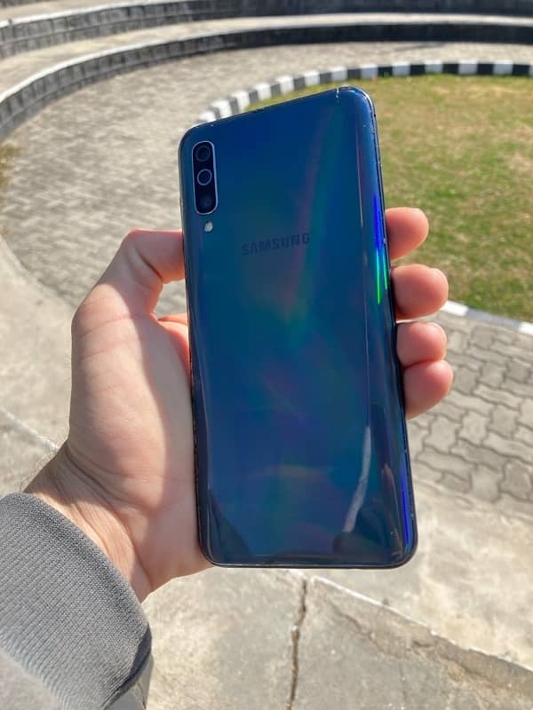 Samsung Galaxy A50, non PTA, 4,128, battery 4000mAh 6