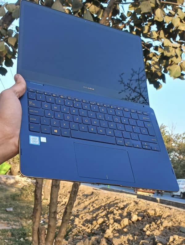 "ASUS ZENBOOK UX370UAR I5 8TH GEN 16GB RAM 256GB SSD" 1