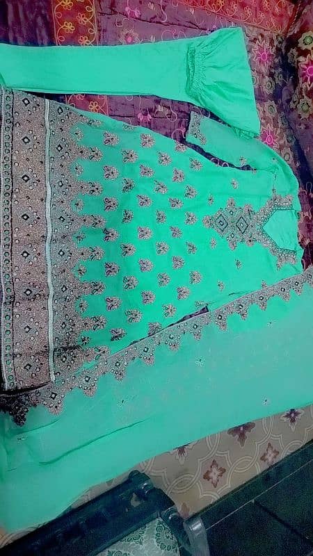 3Piece shapoon souit and clothes 1