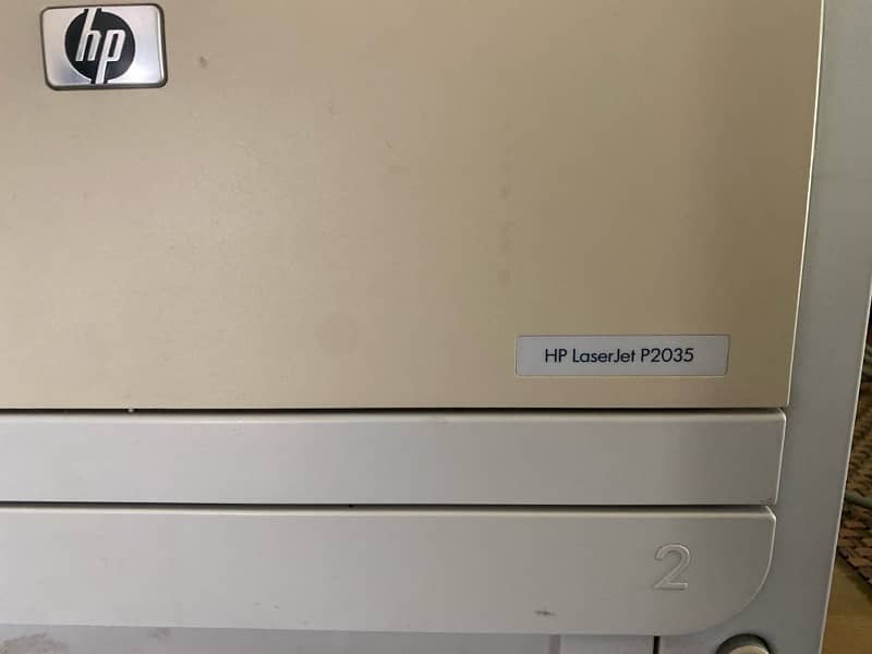 HP LaserJet P2035 1