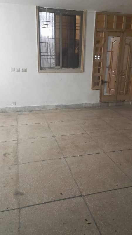 10 Marla Used House For Sale In EME Housing Society Lahore 18