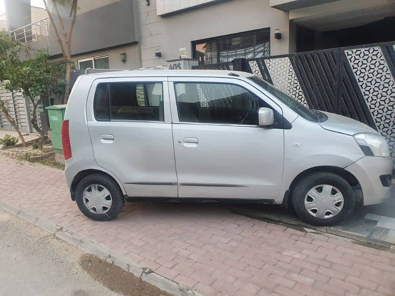 Suzuki Wagon R 2017 totally genuine 65k milage 1