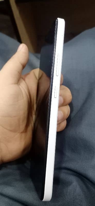 Infinix smart 7 hd 4/64 1