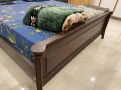 Double bed/king size bed/dressing table/bed set/wooden bed/furniture