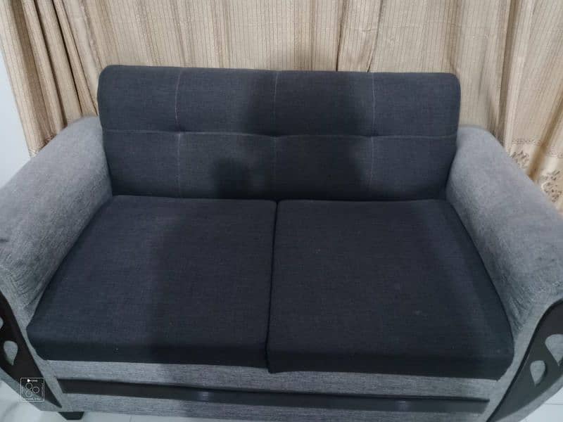 7 seater sofa set available 3