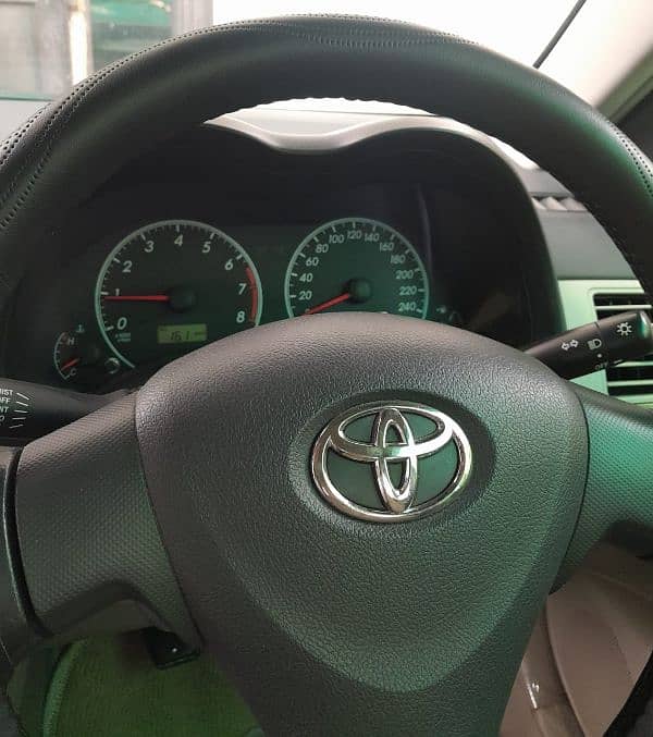 Toyota Corolla XLI 2013 6