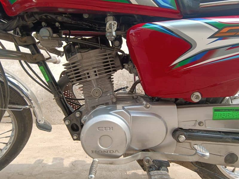 Golden No 1 Honda CG 125 6