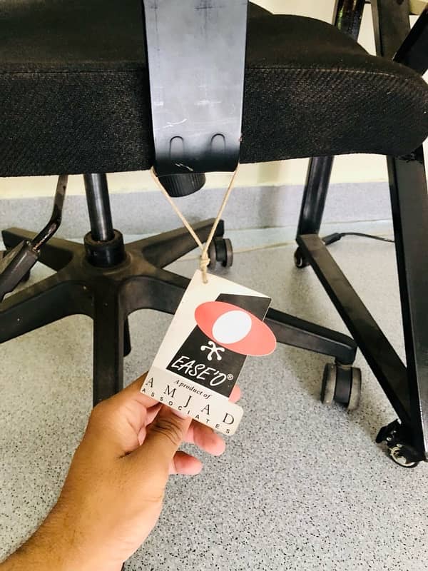 Branded Chair and Table with wheels 1