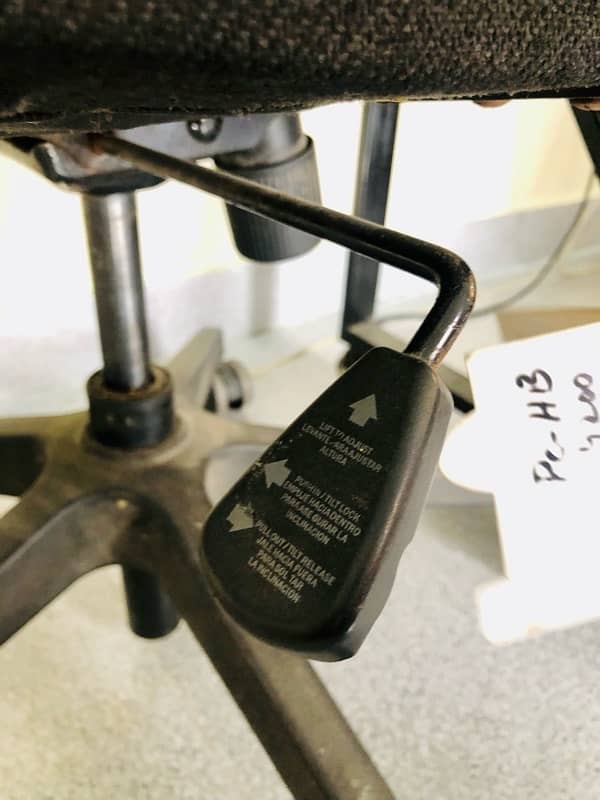 Branded Chair and Table with wheels 4