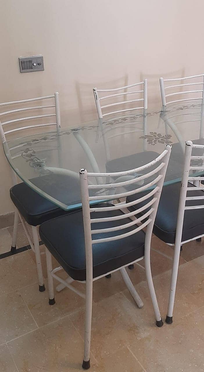 6 Chair dinning table for sale 2