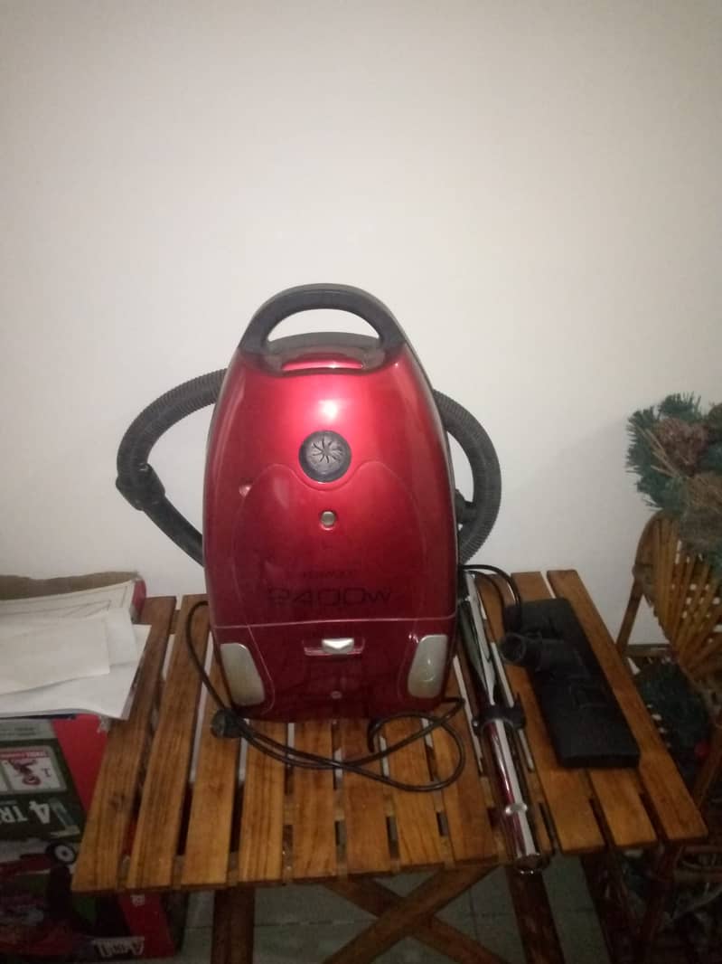 Kenwood Vacuum Cleaner | Almost New 0