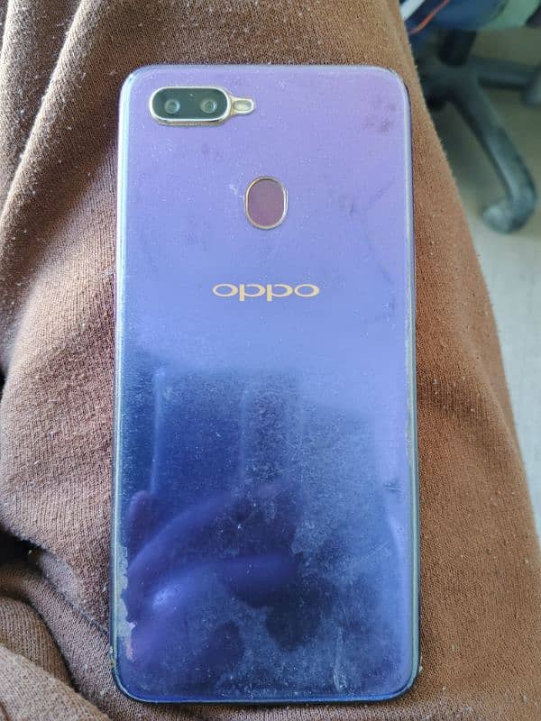 oppo f9 | 4/64 | mobile and charger only 7