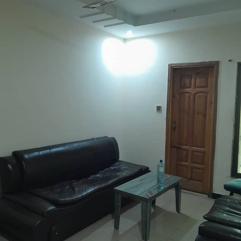 E11 daily basis furnished flat available for rent 4