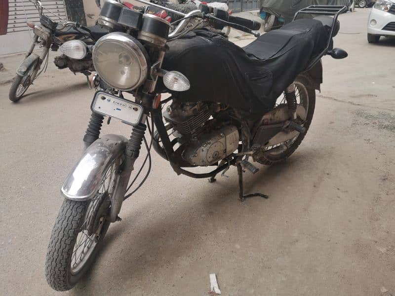 suzuki gs150 1