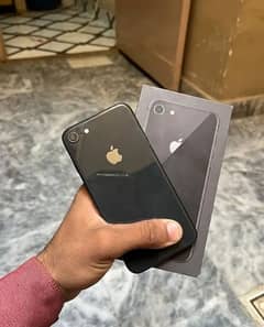 iphone 8 Non Pta 64GB with Box and original Charger water pack