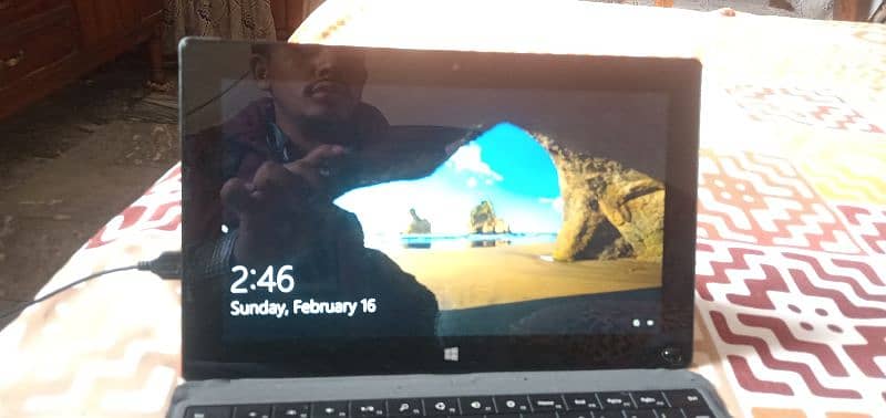 Surface 3 laptop+ touching tablet 2